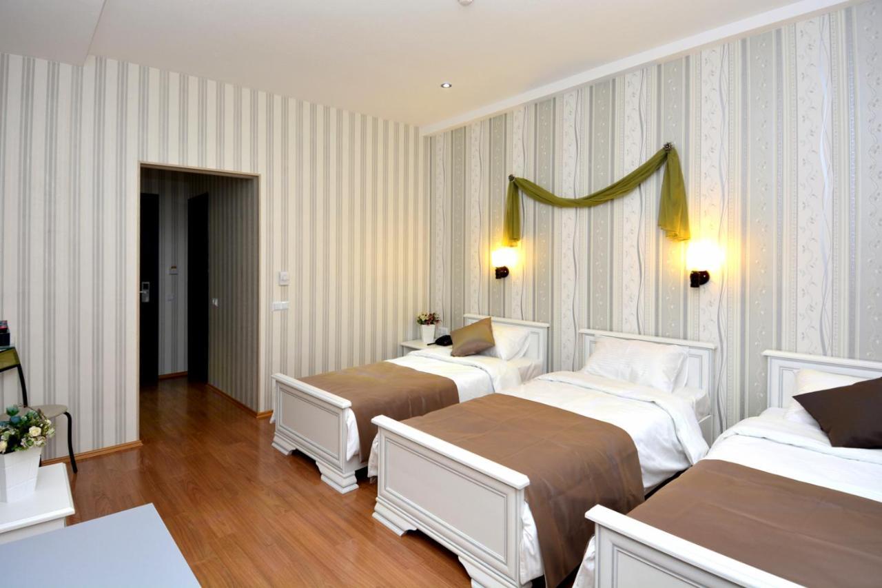 Granada Hotel And Restaurant Тбілісі Екстер'єр фото